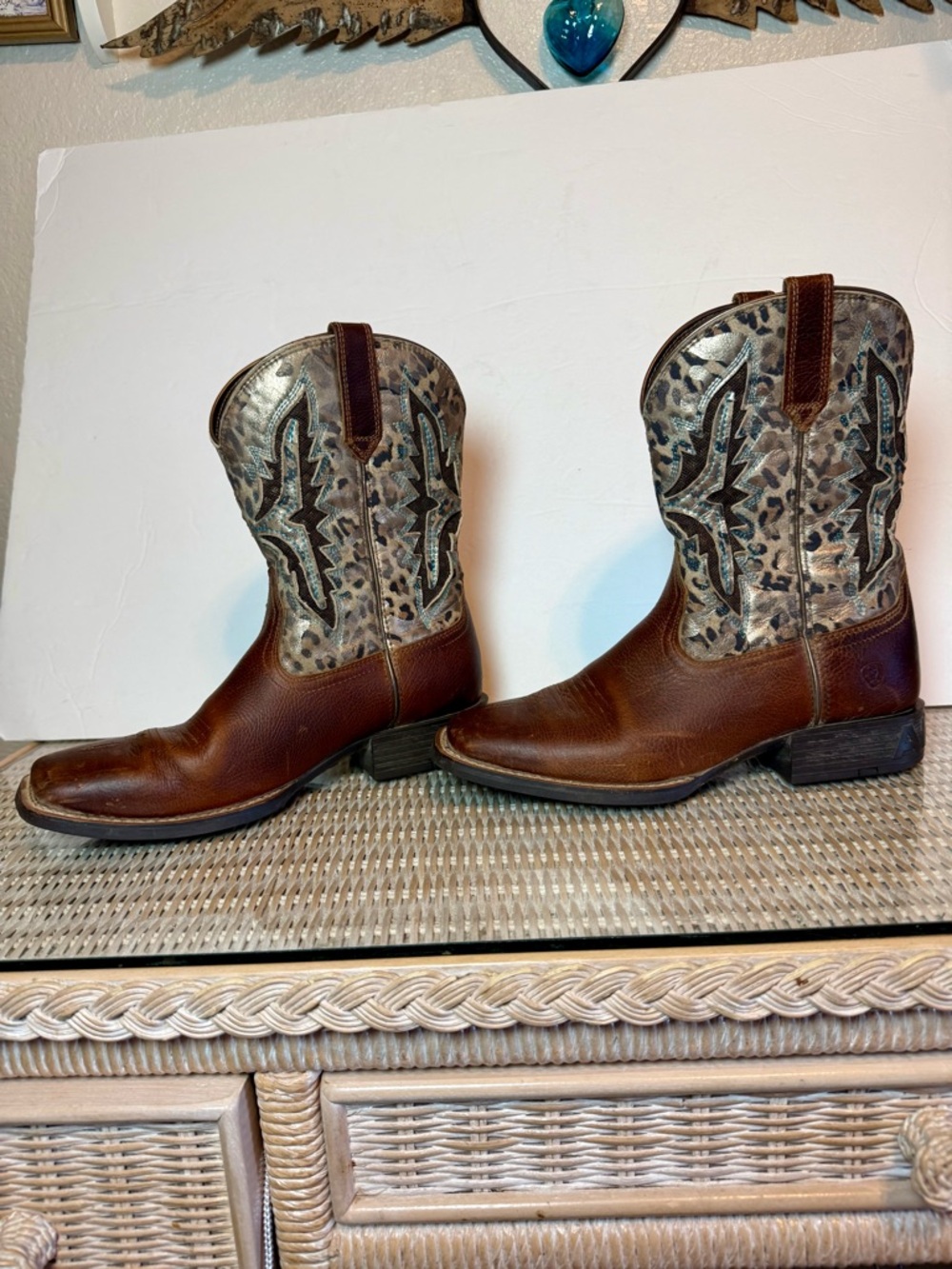 Ariat Girls' Koel VentTEK Western Riding Cowboy Boots Leather Leopard Size 5 - Picture 4 of 13